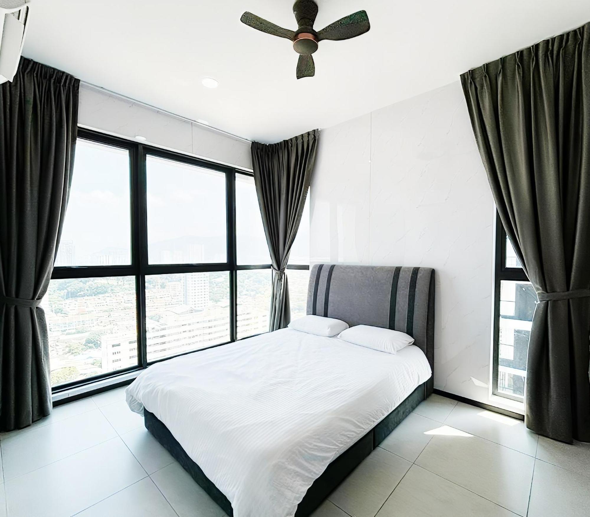 Urban Suites Two Or Three Bedroom Georgetown By Anc Jelutong Экстерьер фото